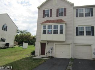 101 Tidewater Ter, Falling Waters, WV 25419