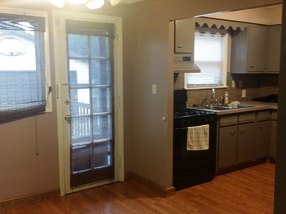 4th image of 465 E 272nd St