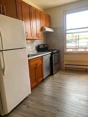 Rented by Capri Jet Realty Corp | media 5