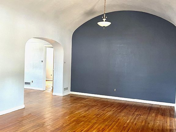 5th image of 918 12th Ave #1