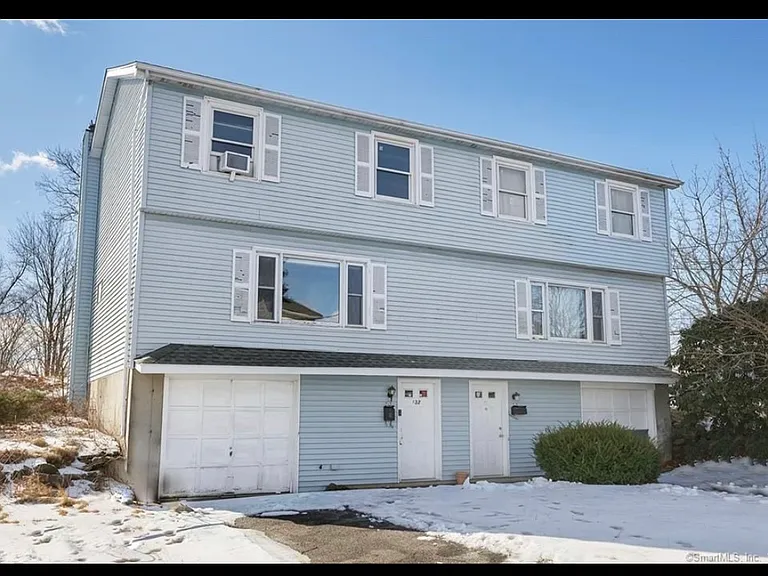 230 Citizens Ave — Photo 12