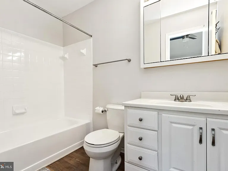 9525 Clocktower Ln — Photo 11