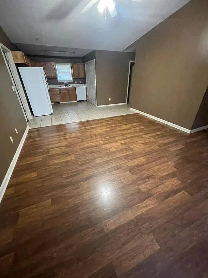 3 bed, 1200 sqft, $1,800 — Photo 3