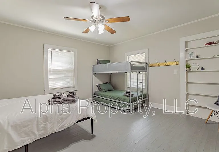 3 Frost St — Photo 4