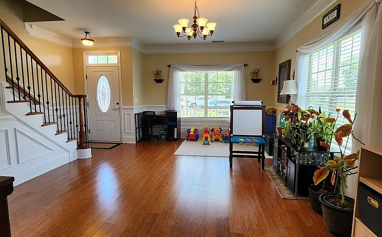 910 McCathern Ave — Photo 2