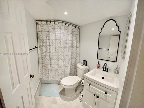 2nd image of 1350 NE 119th St #135021