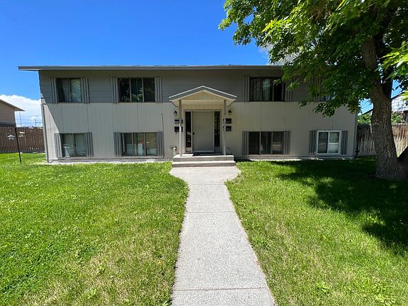 3rd image of 814 Mary Anne Dr APT C