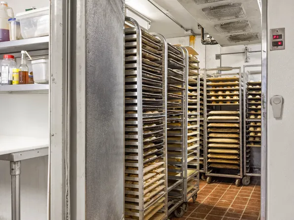 192 Union Street image 12 of 36