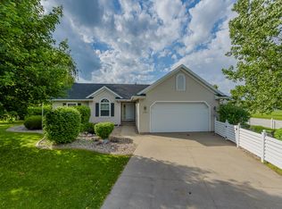 W3018 Springfield Dr, Appleton, WI 54915
