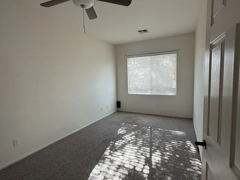 22165 N Celtic Ave — Photo 8