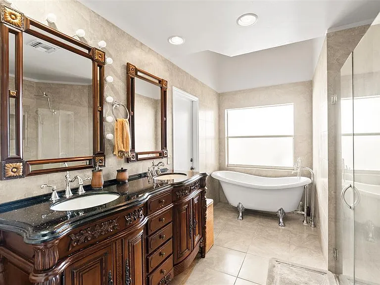 9505 Aegean Dr — Photo 20