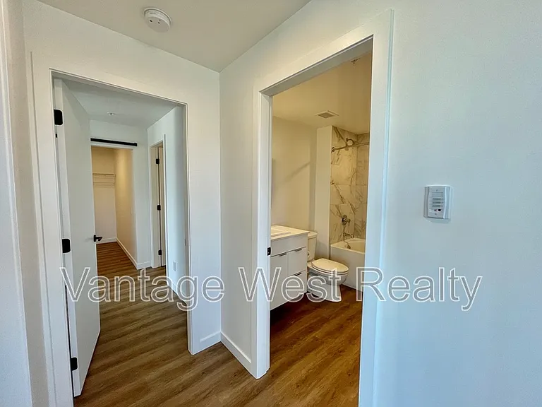 615 Rutland Rd N #401 — Photo 13