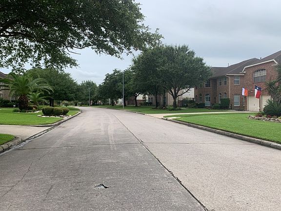 4th image of 8231 Trophy Place Dr
