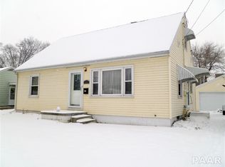 808 Lawndale Ave, Pekin, IL 61554