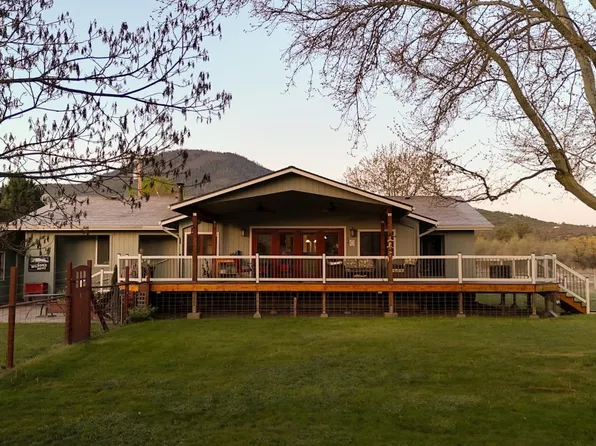 14253 Dennis Pl, Hornbrook, CA 96044