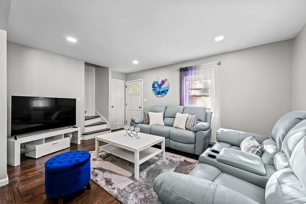 45 S Alton St — Photo 1