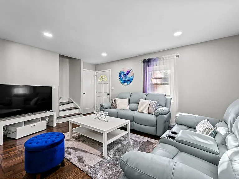 45 S Alton St — Photo 1