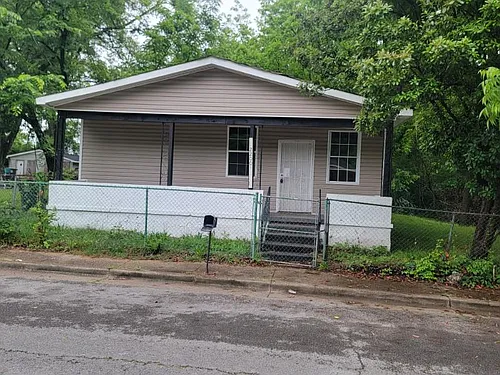 2200 Milne St Photo 1