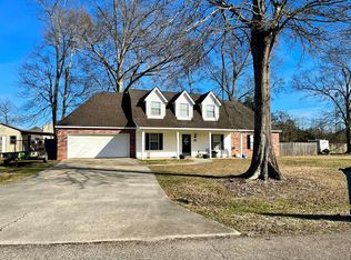 31 Escape Dr, Carriere, MS 39426