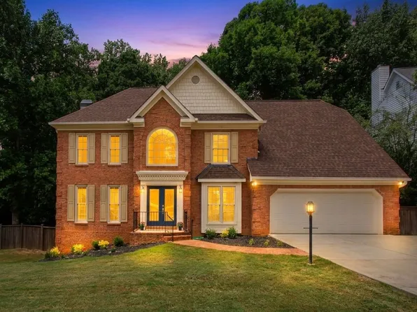 1405 Holly Lake Cir, Snellville, GA 30078