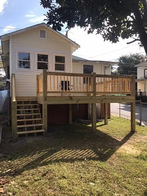 1001 Pine St — Photo 2