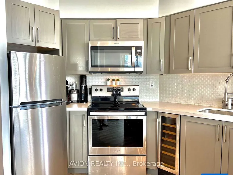 230 Queens Quay W #1526 — Photo 2