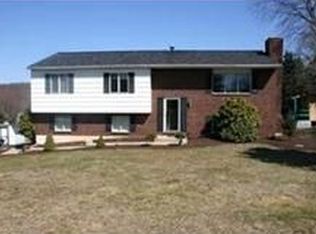 610 Spring Line Dr, West Chester, PA 19382