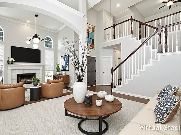 2nd image of 3117 Irvine Dr
