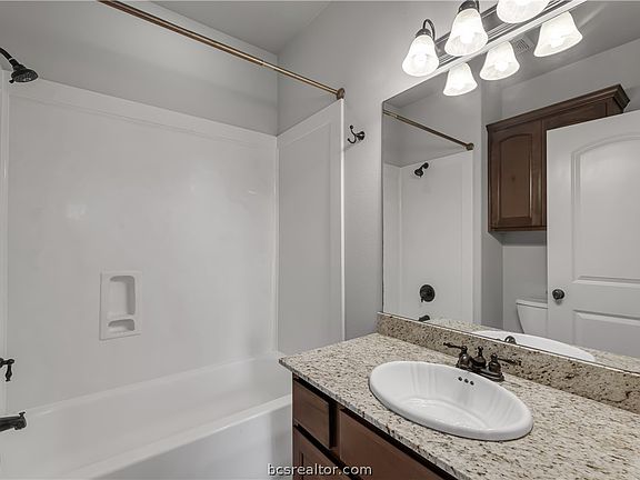 5th image of 2220 Crescent Pointe Pkwy