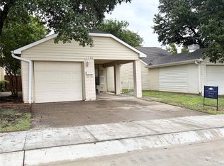 5536 Club Crest Dr, Mesquite, TX 75150