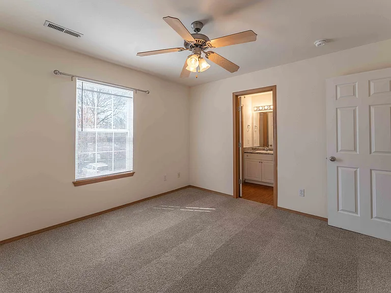 Battlefield Park Apartments — Photo 81