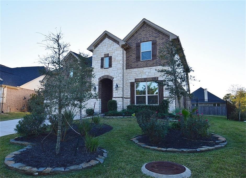 1st image of 67 W Deer River Cir