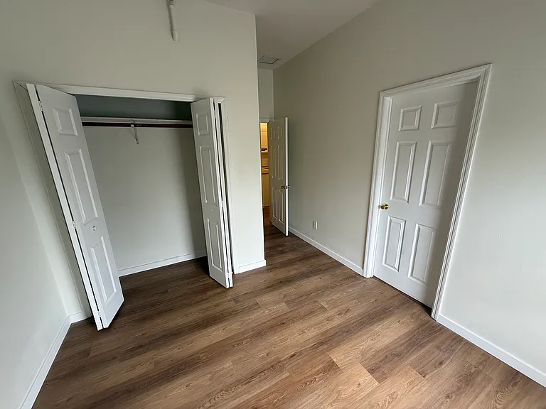 1046 Azalea Ln #C — Photo 6