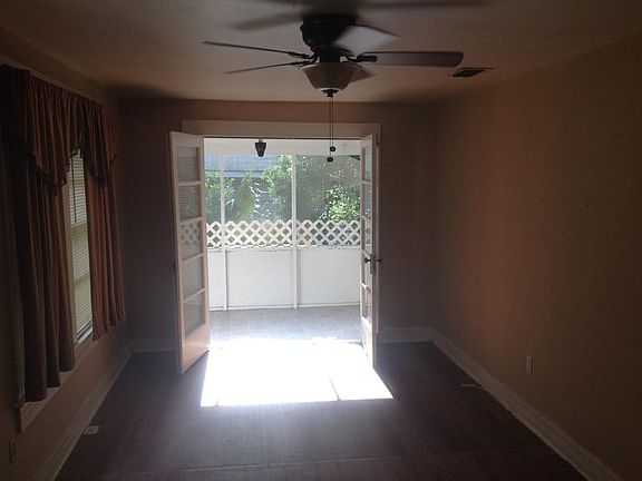 3rd image of 4004 Trout River Blvd
