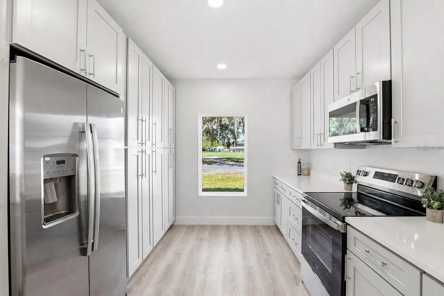 3 bed, 1790 sqft, $2,190 — Photo 4