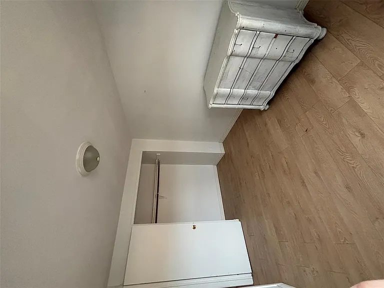 834 Exmouth St #22 — Photo 10