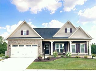 2292 Orchard Cir, Ravenna, OH 44266