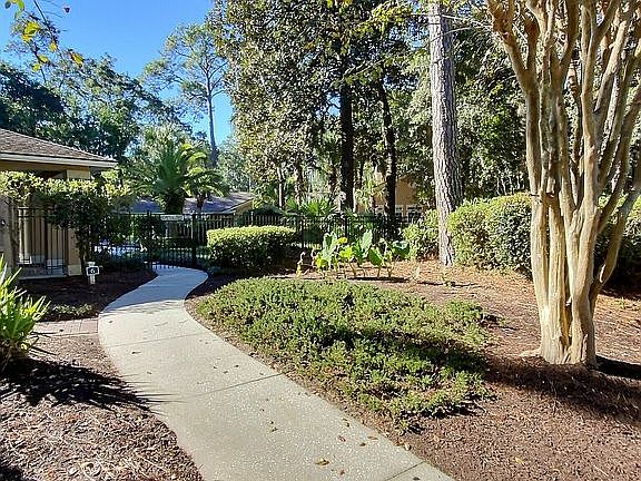Walking path to Exercise Bdg
