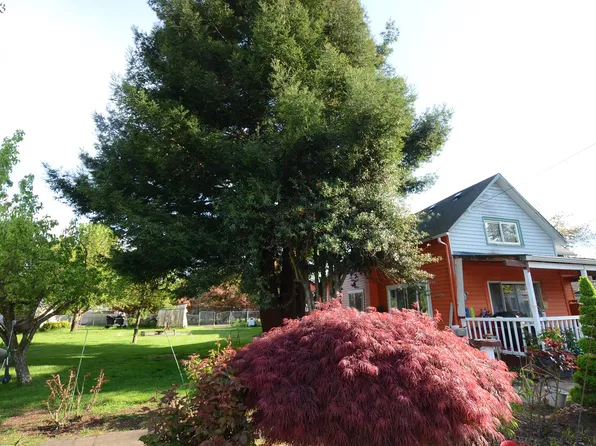 1485 S Cherry St, Cornelius, OR 97113