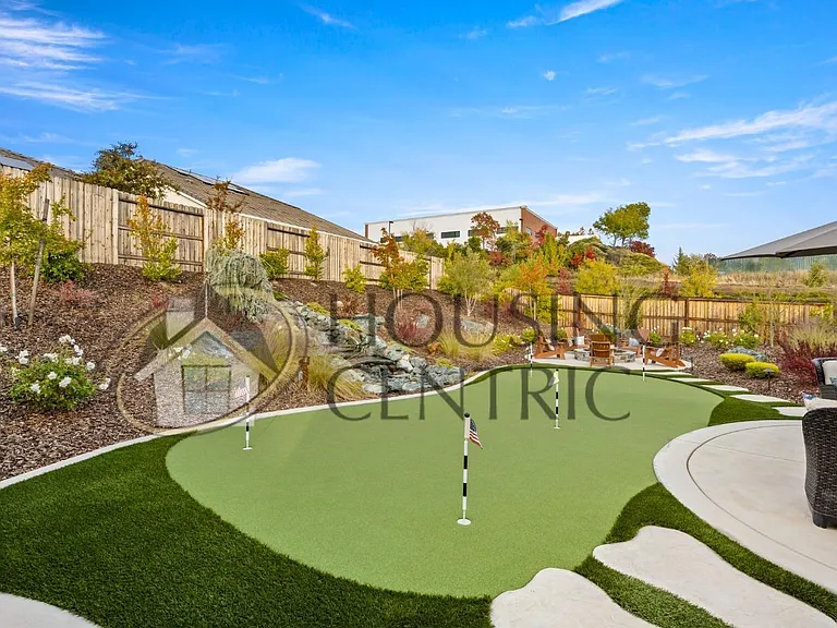 3061 Calypso Cir — Photo 6