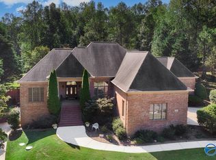 102 Chaucer Dr, Madison, AL 35757