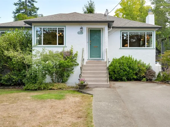 3835 Cumberland Rd, Saanich, BC V8P 3J1