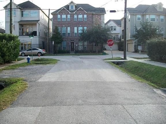 5th image of 6001 Truro St Unit A