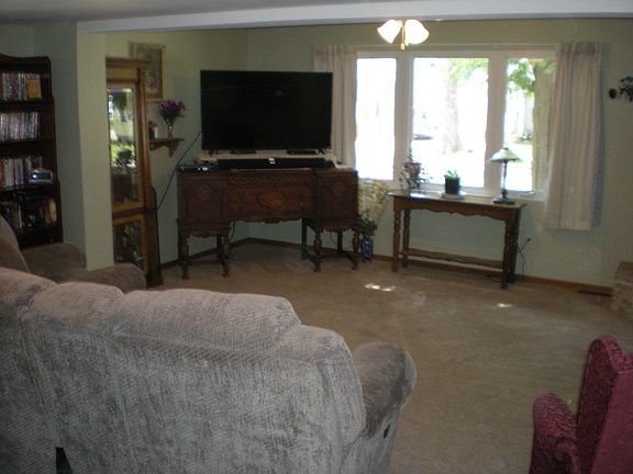2nd image of 332 Lisbon Ave