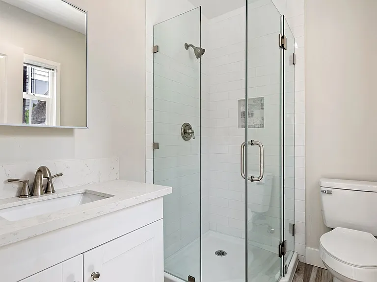 1709 Kelton Ave — Photo 44