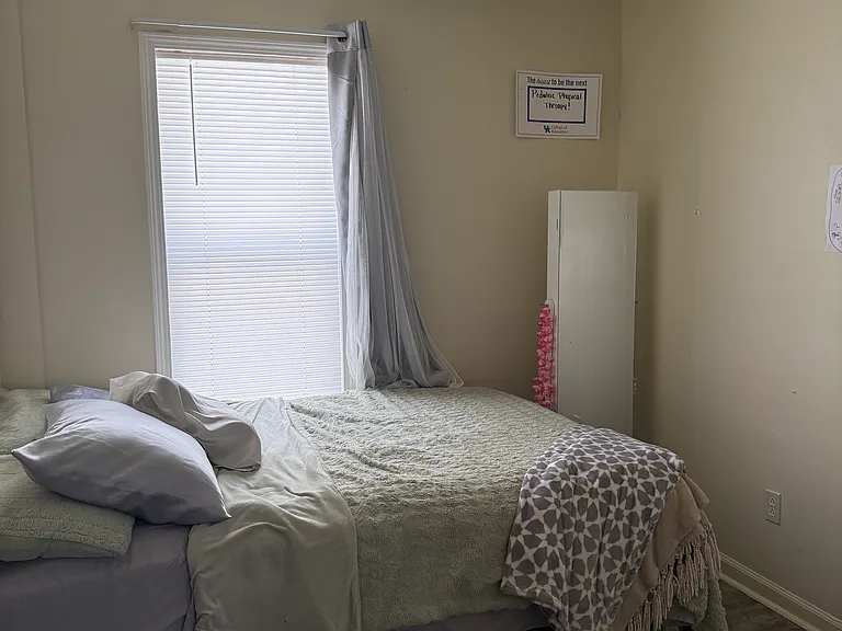 1328 Camden Ave — Photo 16