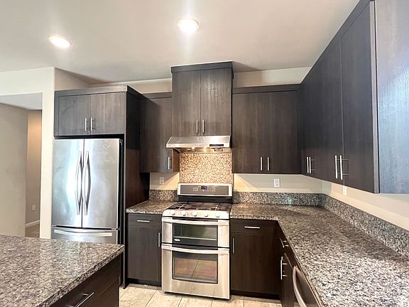 4th image of 531 Aspen Pl