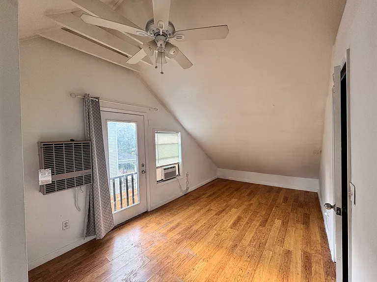 435 1/2 N Pine St #2 — Photo 8