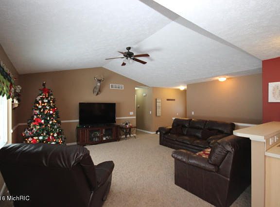 3rd image of 6081 Brianna Way