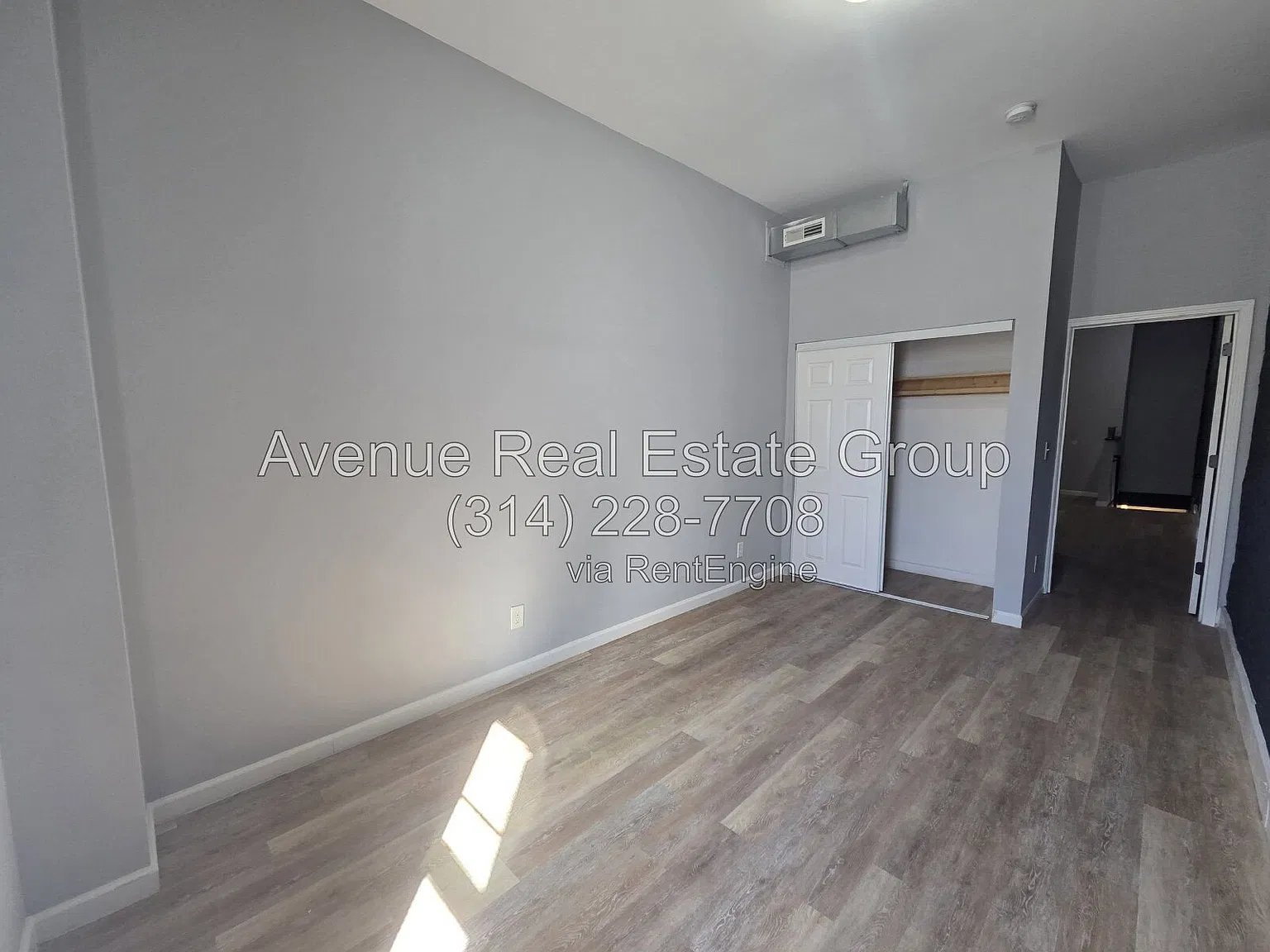 3 bed, 1.0 bath, $950 — Photo 4